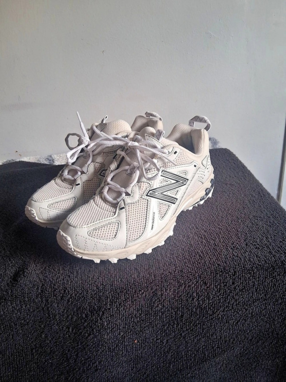 New Balance 610 Nimbus Cloud Cream And Black